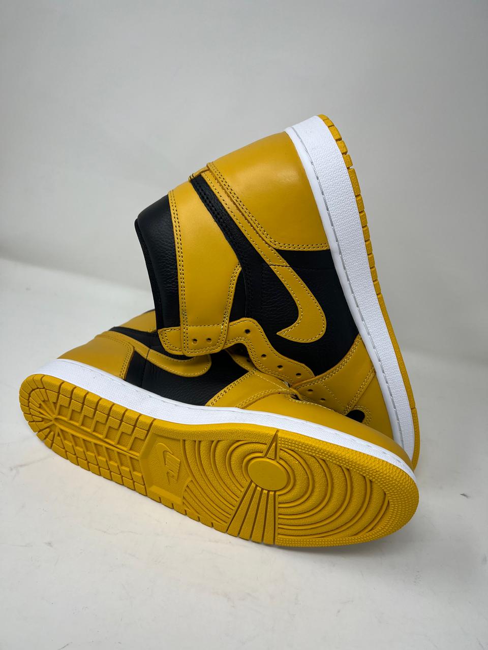 Air Jordan 1 Retro High OG 555088 701 Pollen/White Black